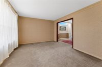 5131 Woodland Avenue, Davenport, IA 52807