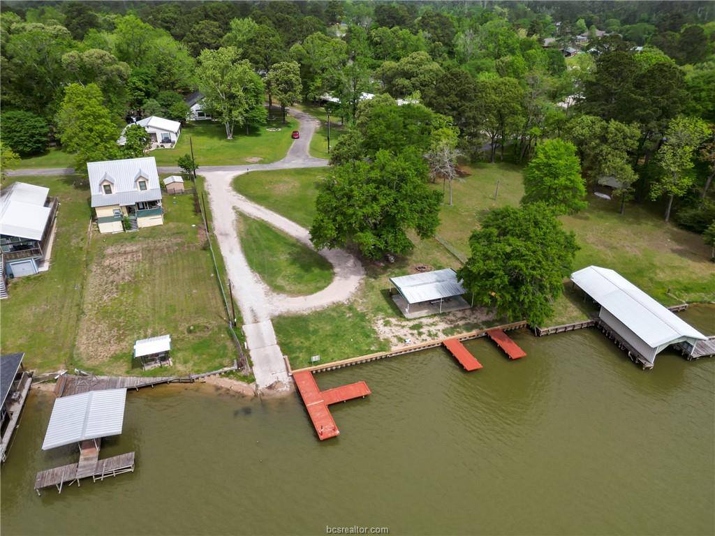 26 Holly Lane, Huntsville, TX 77340