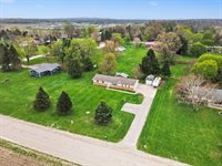 1601 Layton Rd., Fowlerville, MI 48836