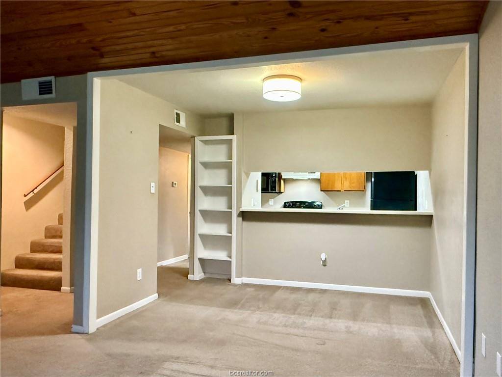 1500 Olympia WY, College Station, TX 77840