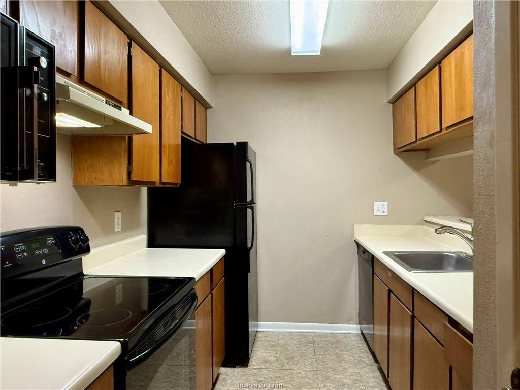 1500 Olympia WY, College Station, TX 77840