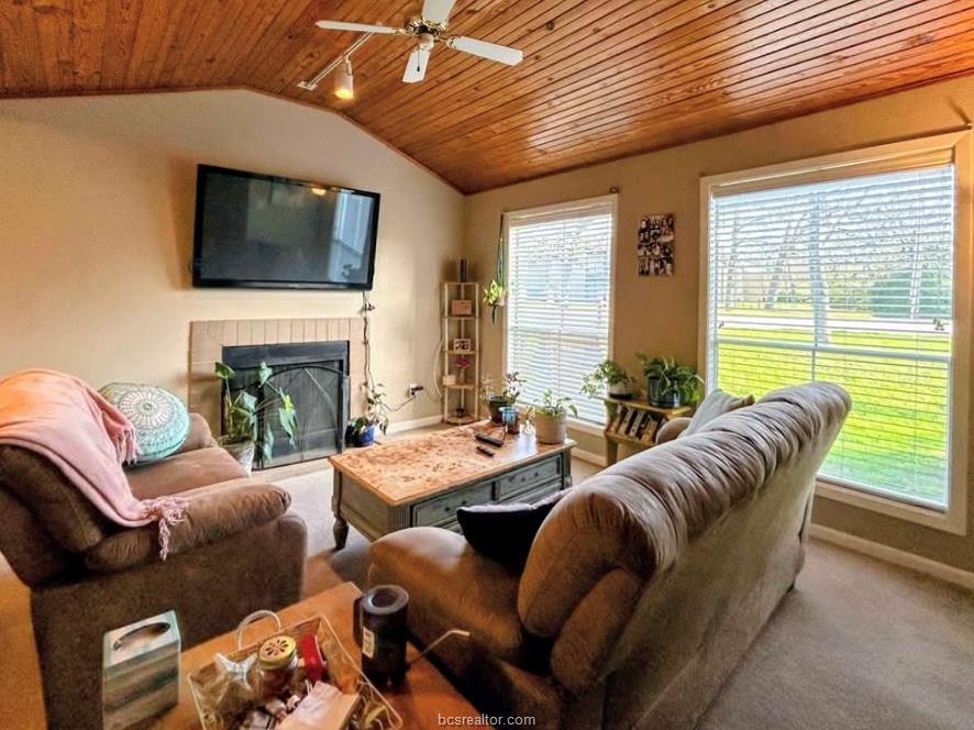 1500 Olympia WY, College Station, TX 77840