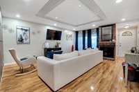 19540 Sherman Way, Reseda, CA 91335