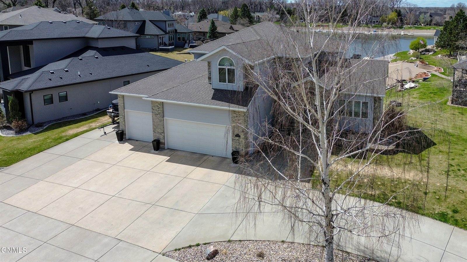 1700 Riverwood Drive, Bismarck, ND 58504