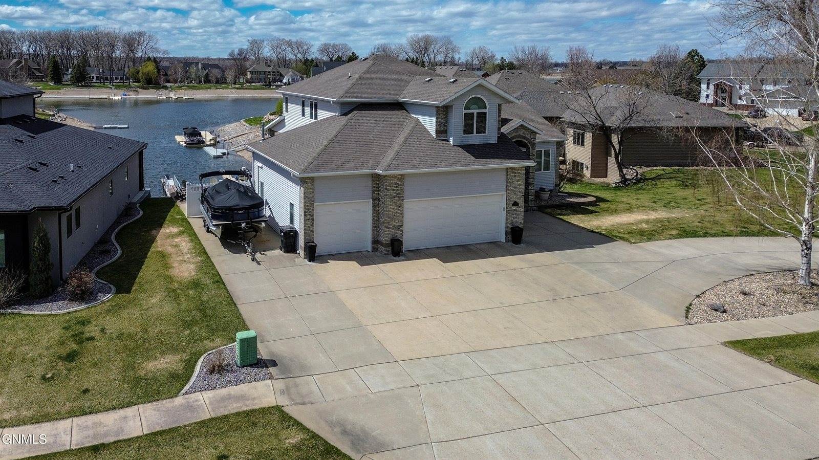 1700 Riverwood Drive, Bismarck, ND 58504