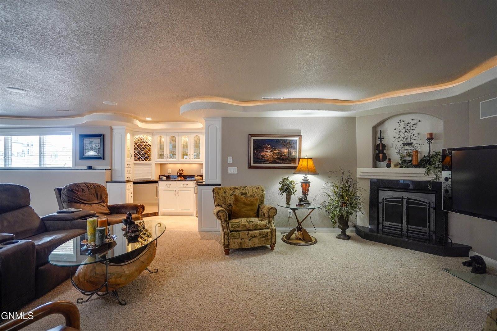 1700 Riverwood Drive, Bismarck, ND 58504