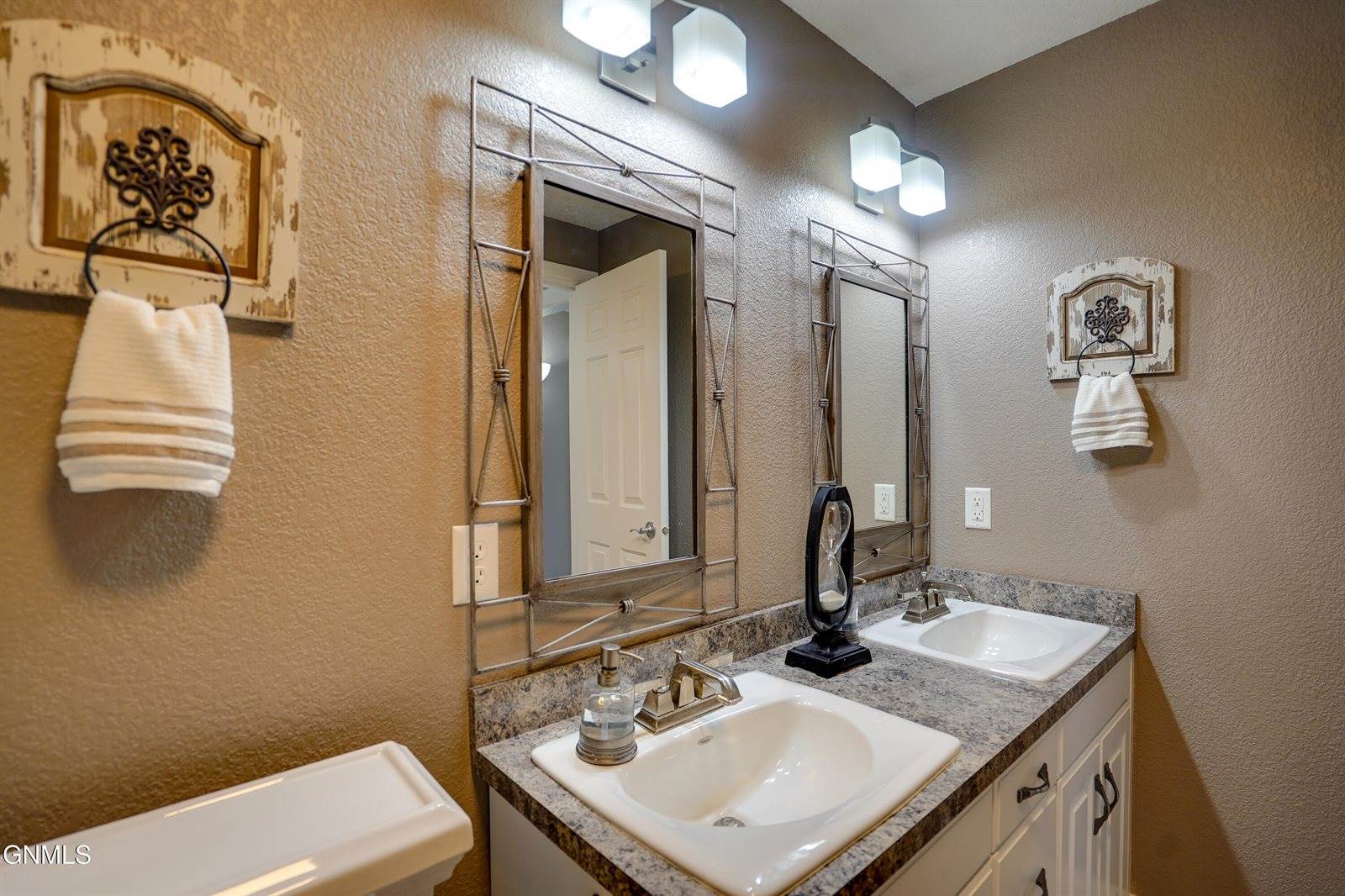 1700 Riverwood Drive, Bismarck, ND 58504