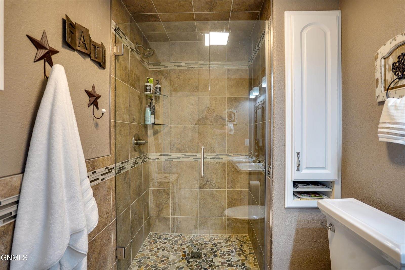 1700 Riverwood Drive, Bismarck, ND 58504