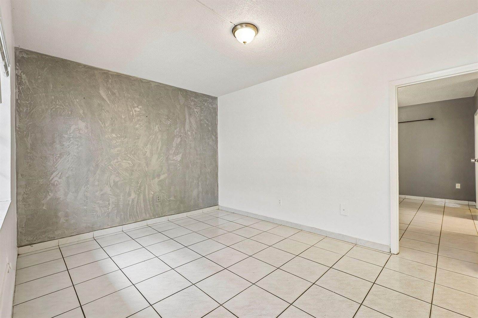 1735 NE 164th Street, #E104, North Miami Beach, FL 33162