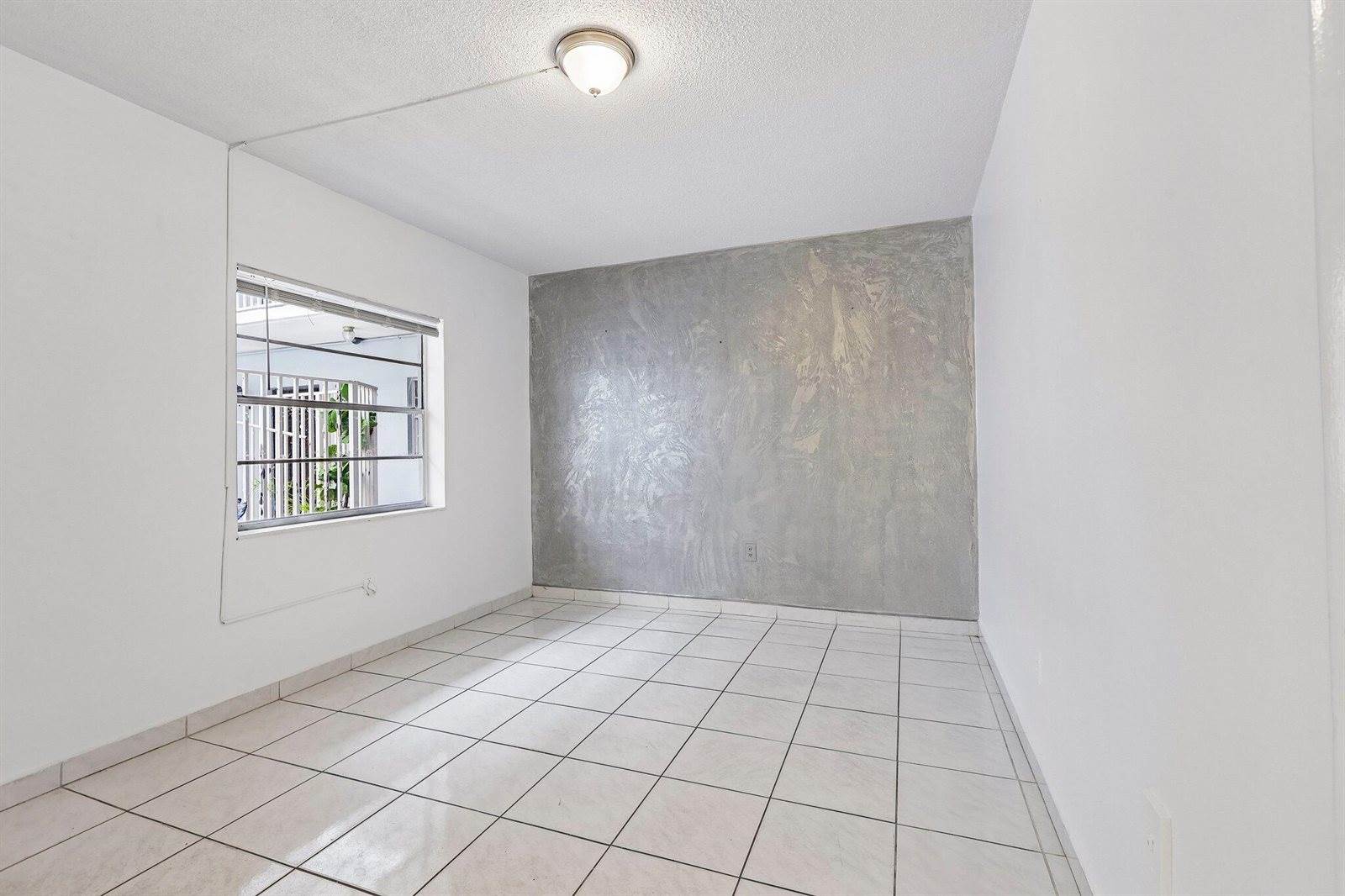 1735 NE 164th Street, #E104, North Miami Beach, FL 33162