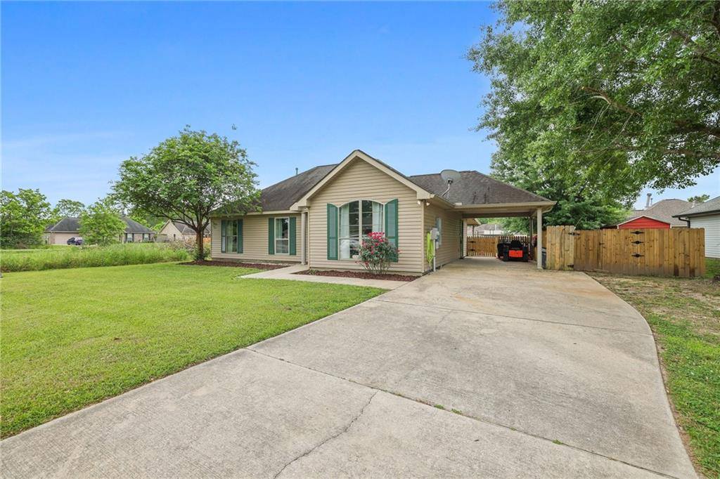 44168 Washley Trace Circle, Robert, LA 70455