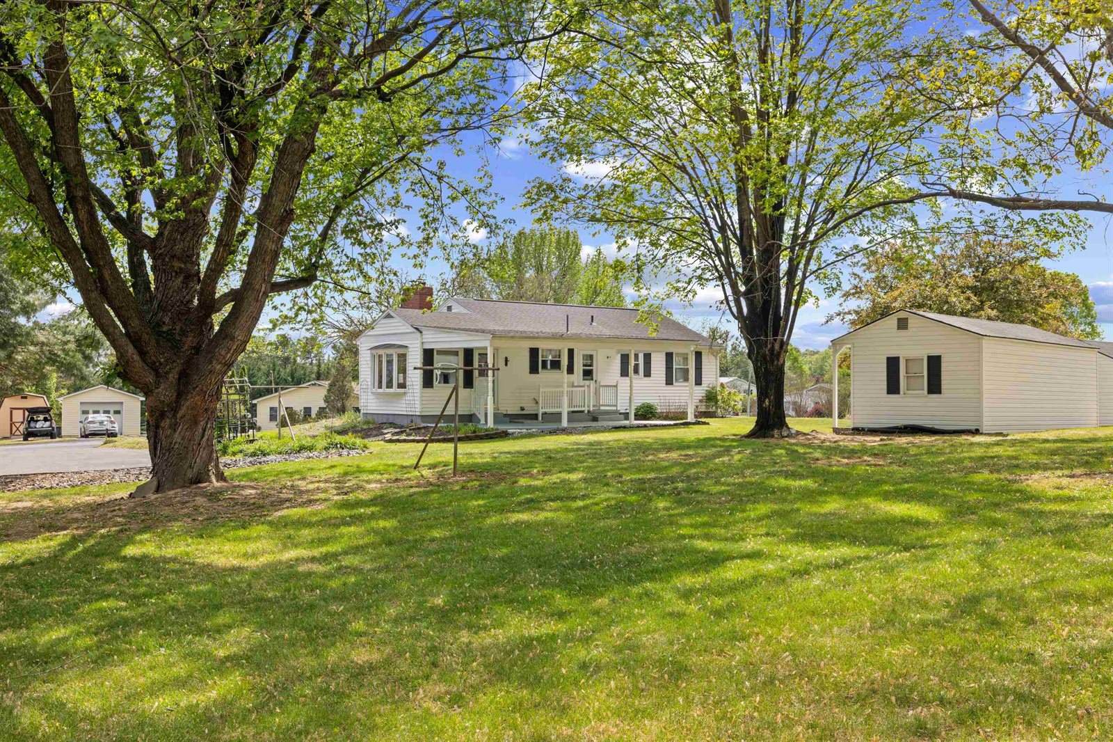 1070 Harman Rd, Harrisonburg, VA 22802