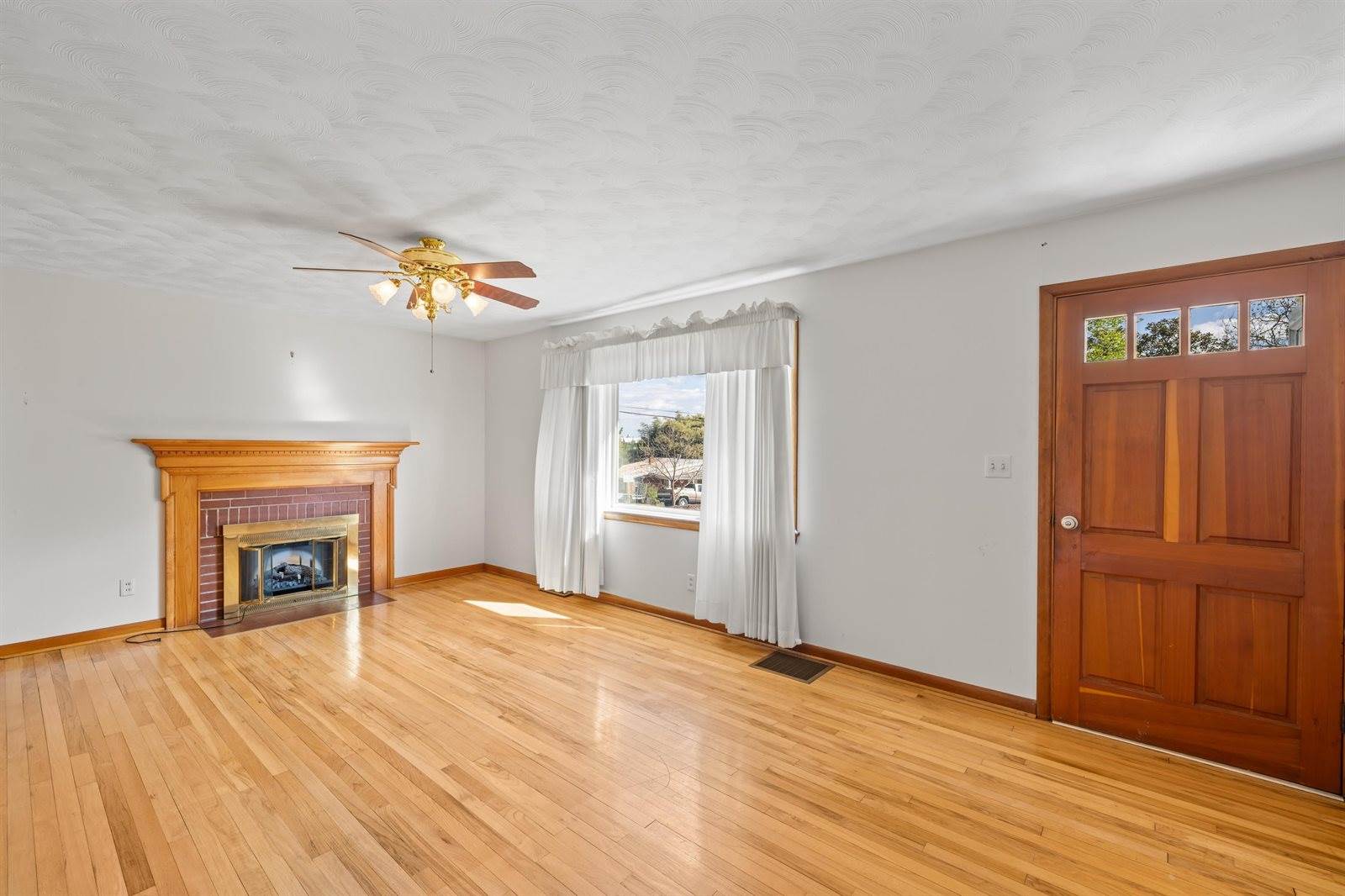 1070 Harman Rd, Harrisonburg, VA 22802