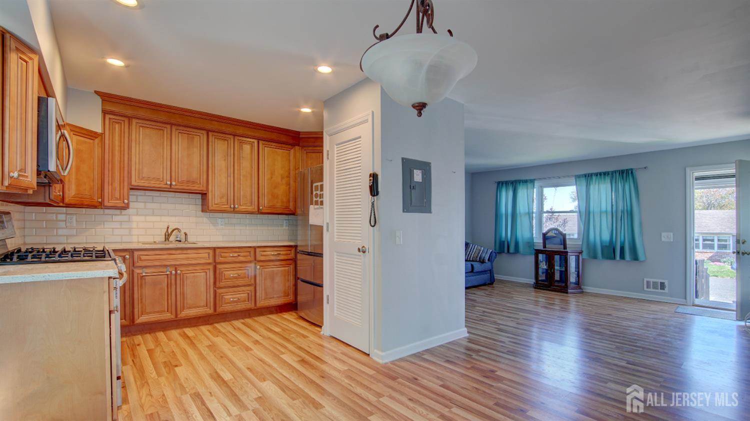 5 Missouri Court, Old Bridge, NJ 07747