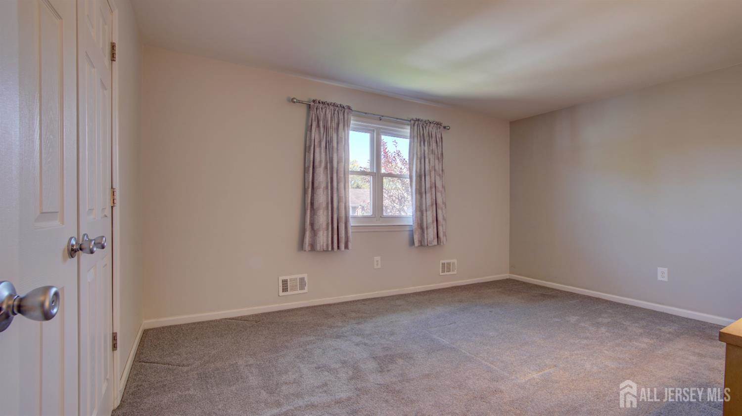 5 Missouri Court, Old Bridge, NJ 07747