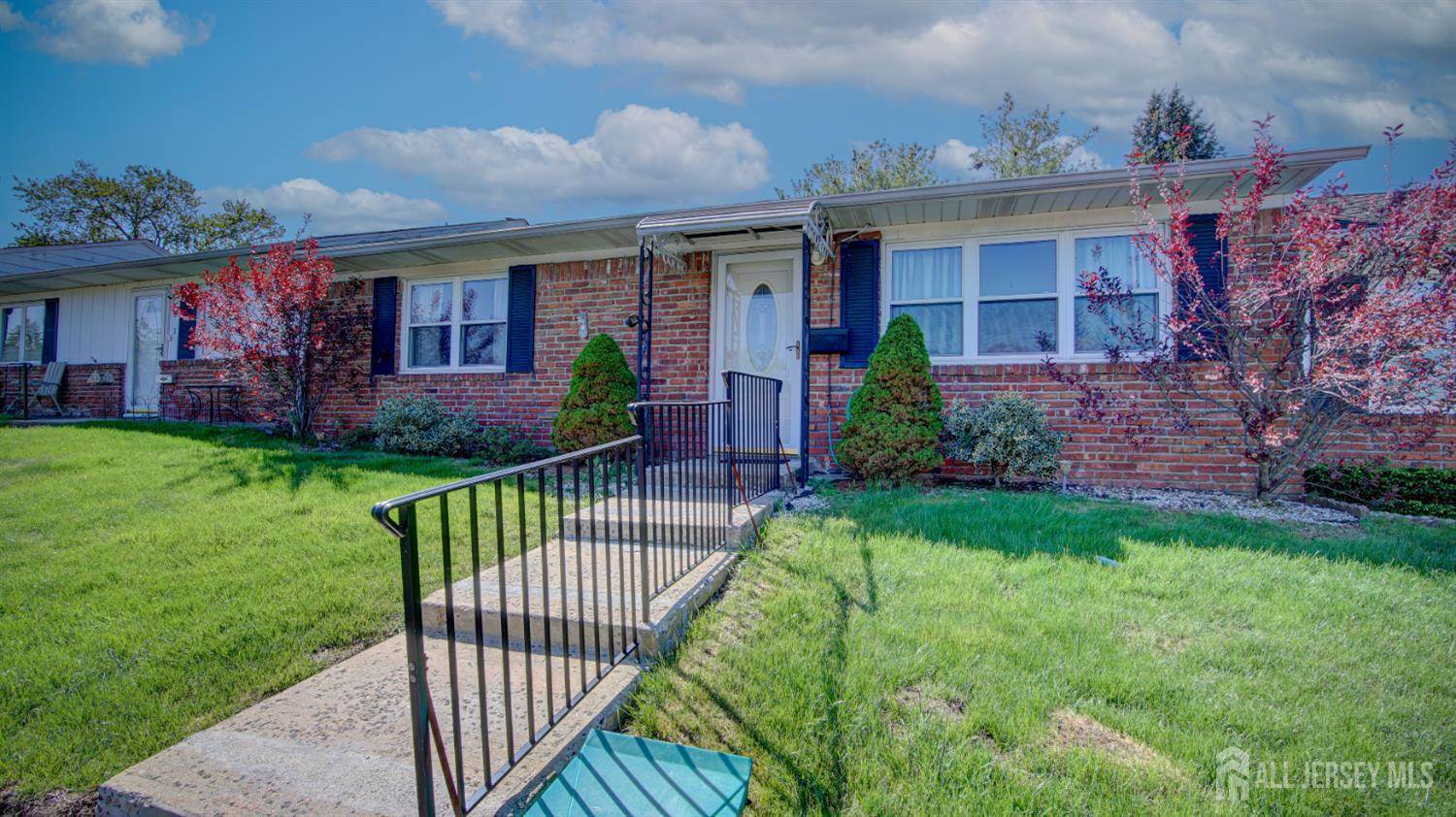 5 Missouri Court, Old Bridge, NJ 07747