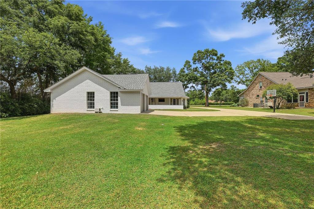 20084 LA-40 Highway, Covington, LA 70433