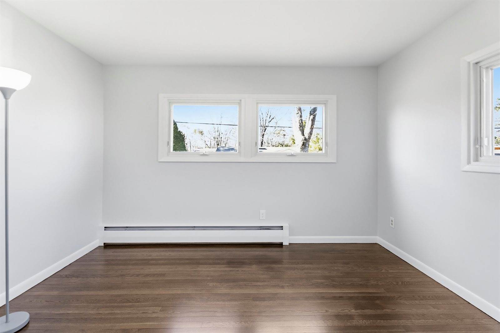 12 Sunset Drive, Orono, ME 04473
