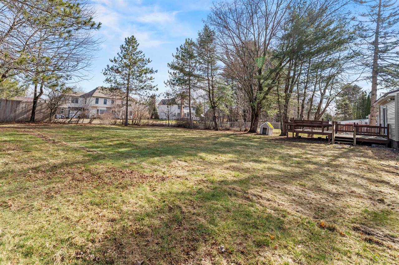 12 Sunset Drive, Orono, ME 04473