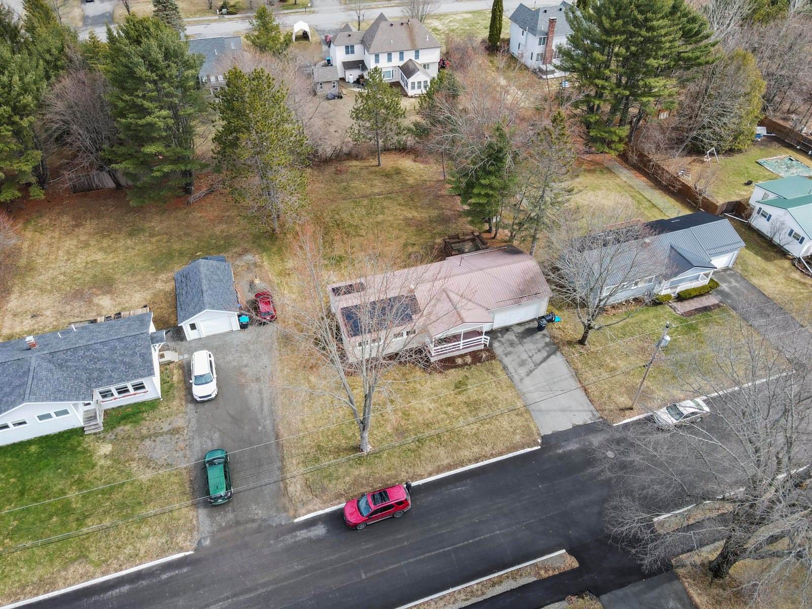 12 Sunset Drive, Orono, ME 04473