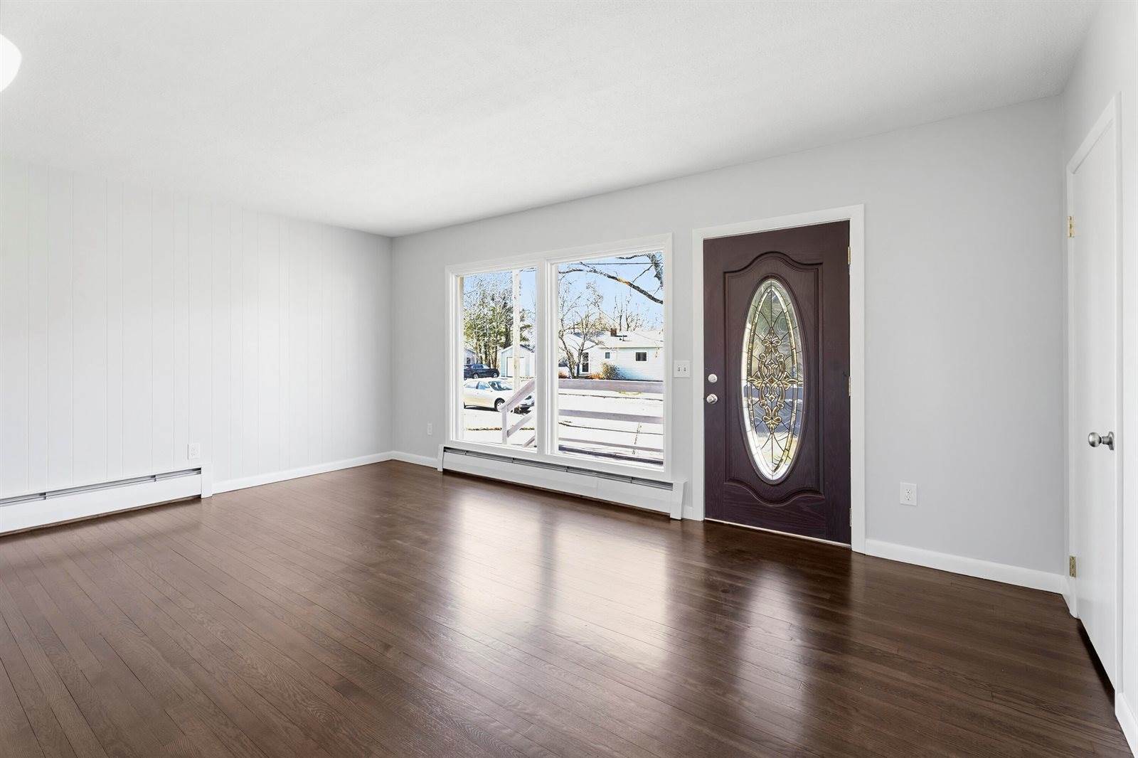 12 Sunset Drive, Orono, ME 04473