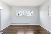 12 Sunset Drive, Orono, ME 04473