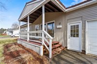 12 Sunset Drive, Orono, ME 04473