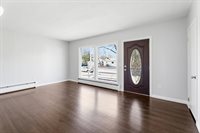 12 Sunset Drive, Orono, ME 04473