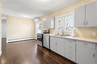 12 Sunset Drive, Orono, ME 04473