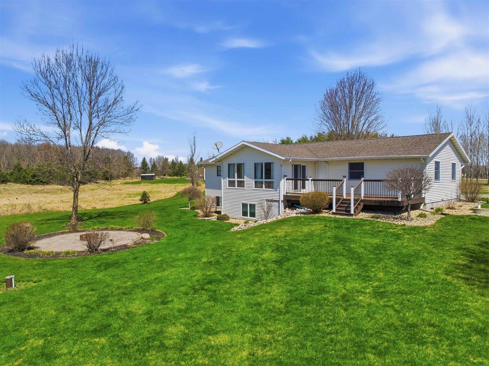 8917 S Washington Avenue, Marshfield, WI 54449