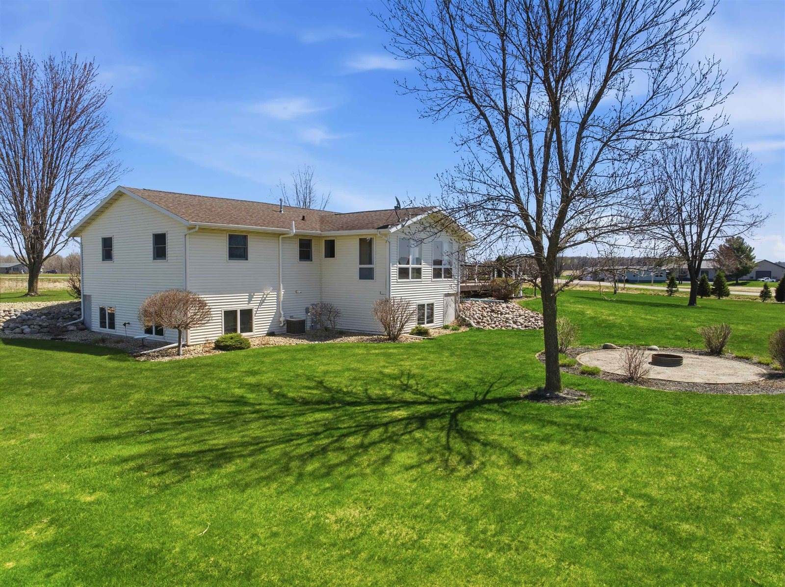 8917 S Washington Avenue, Marshfield, WI 54449