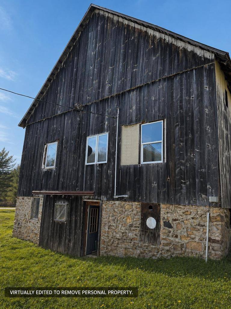 16047 Fry Drive, Cazenovia, WI 53924
