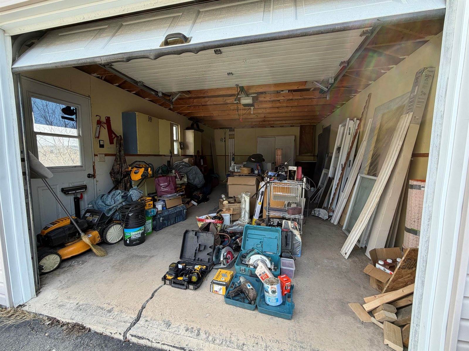 92 North 4th Avenue, Madawaska, ME 04756
