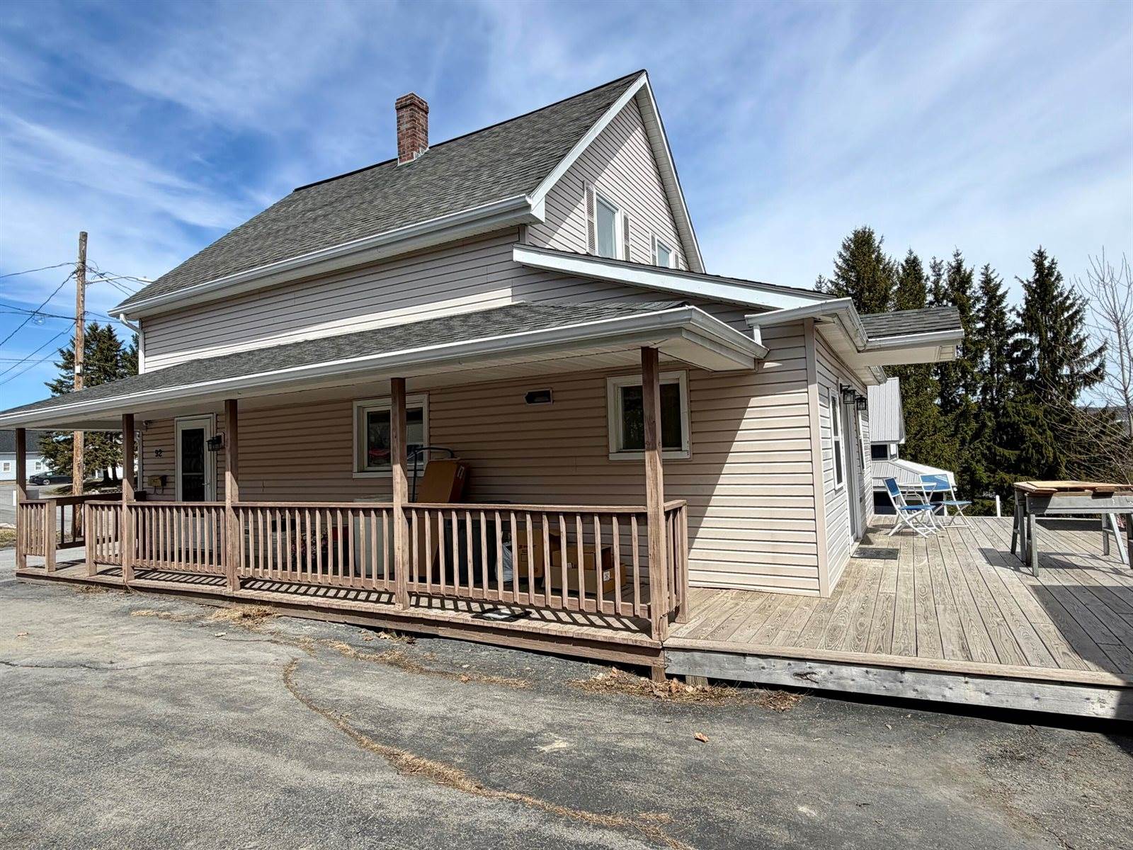 92 North 4th Avenue, Madawaska, ME 04756