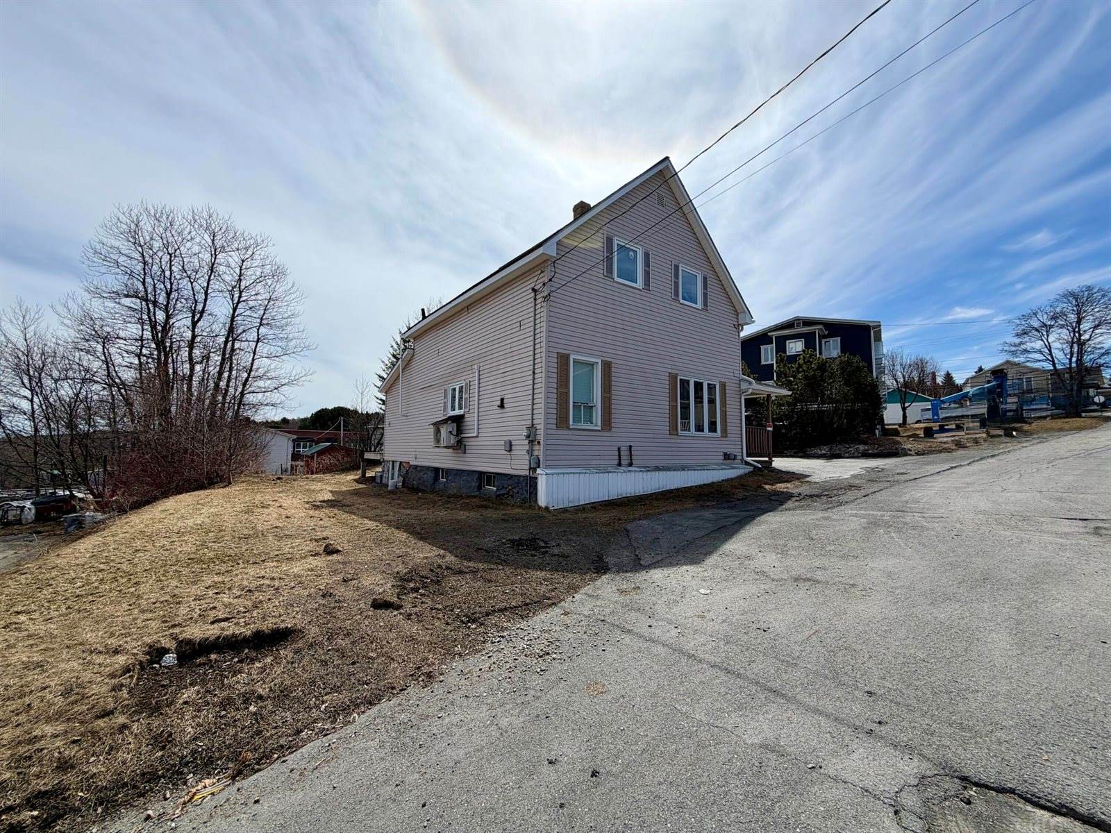 92 North 4th Avenue, Madawaska, ME 04756