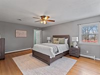 8210 Ridgewood Road, Rock Island, IL 61201