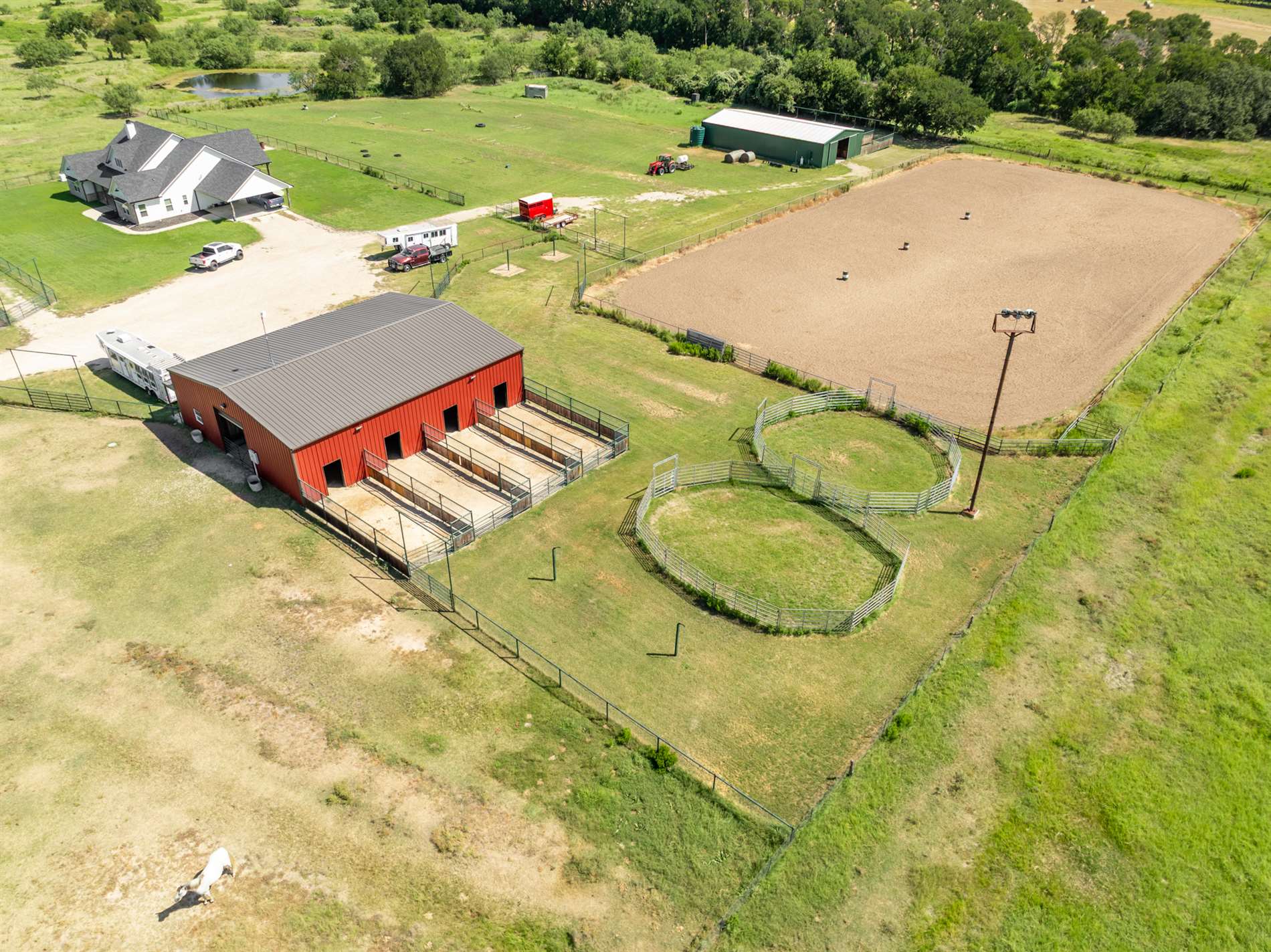 399 Satin Rd, Chilton, TX 76632