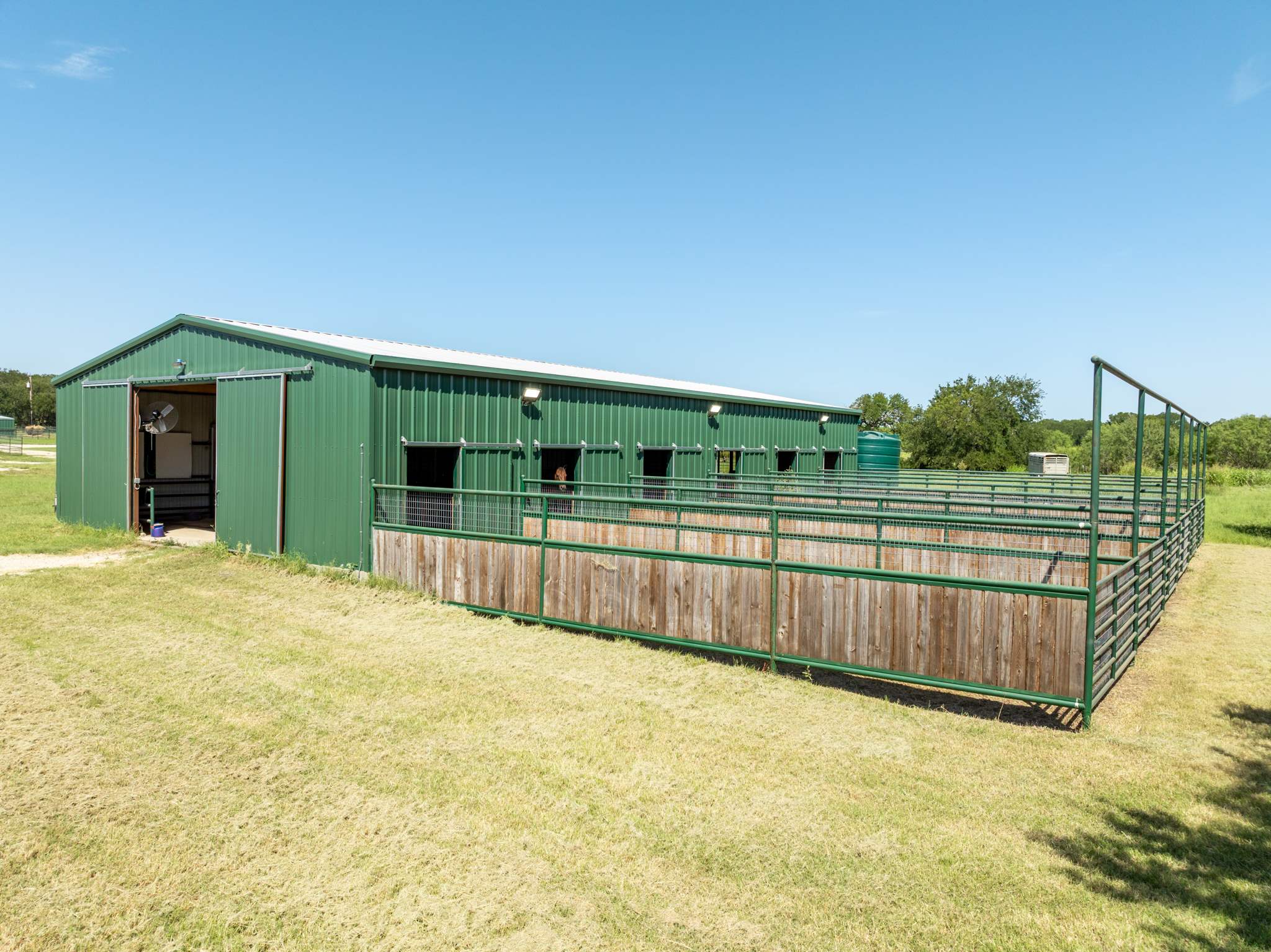 399 Satin Rd, Chilton, TX 76632