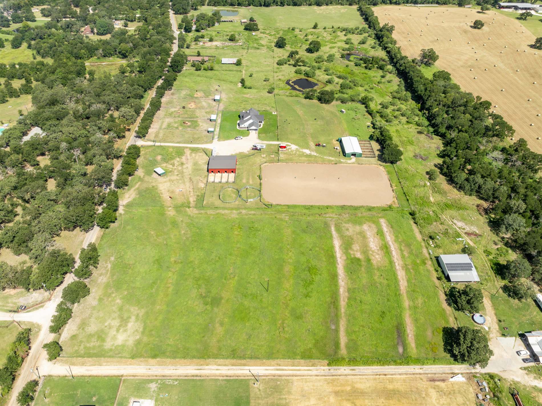 399 Satin Rd, Chilton, TX 76632