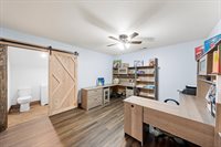 399 Satin Rd, Chilton, TX 76632