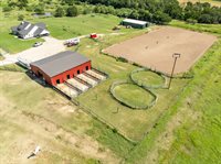 399 Satin Rd, Chilton, TX 76632