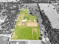 399 Satin Rd, Chilton, TX 76632