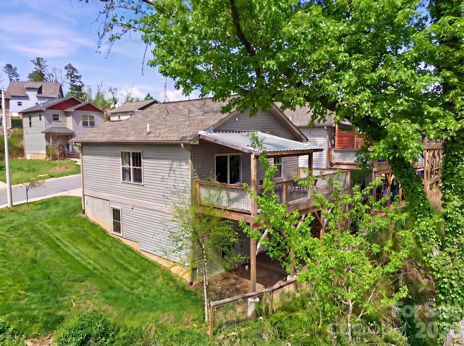 5 Lillie Farm Lane, Weaverville, NC 28787