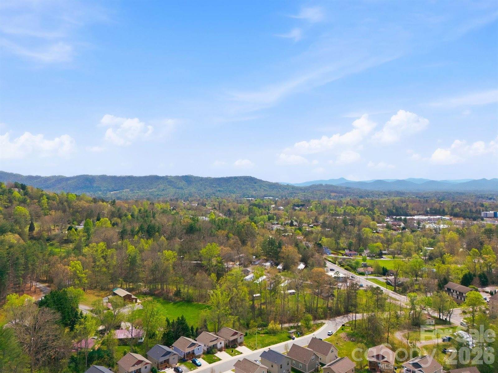 5 Lillie Farm Lane, Weaverville, NC 28787
