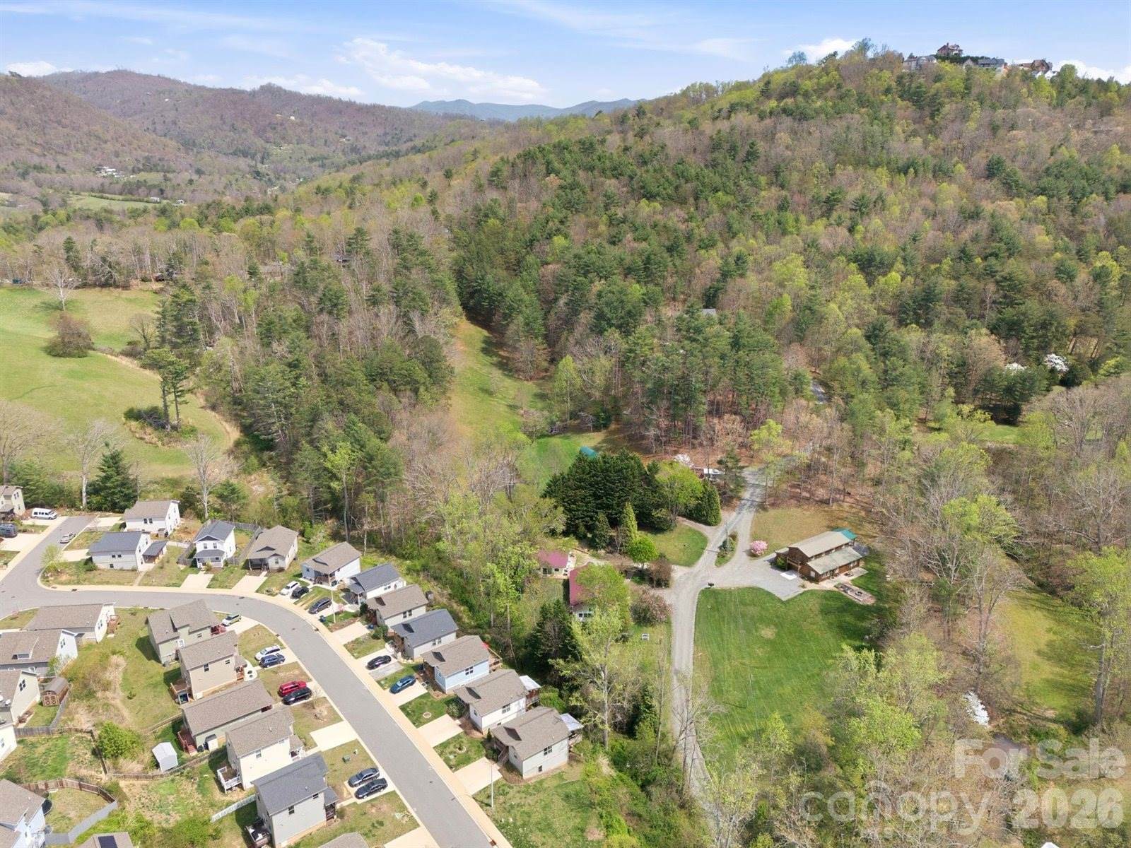 5 Lillie Farm Lane, Weaverville, NC 28787