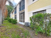 90 Hidden Lake Drive, Sanford, FL 32773