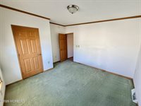 16 Easy Street, Freehold, NJ 07728