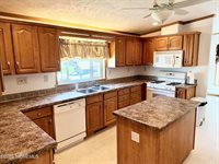 16 Easy Street, Freehold, NJ 07728