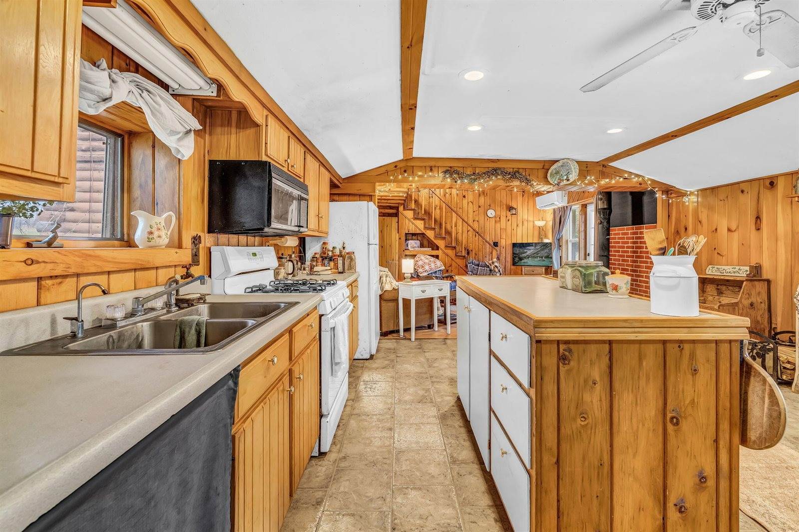 1294 Molunkus Road, Cornville, ME 04976