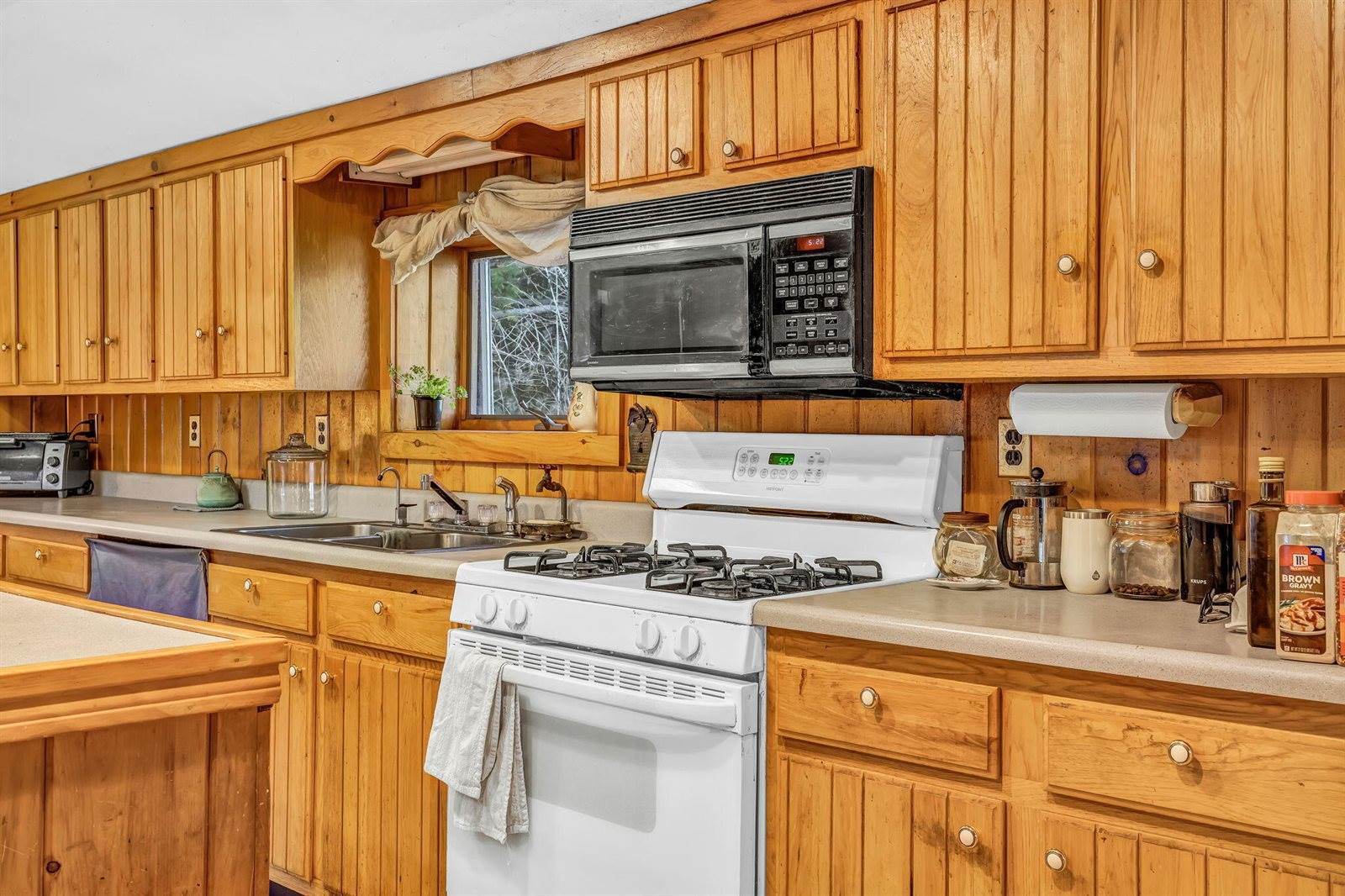 1294 Molunkus Road, Cornville, ME 04976